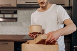 Personalized customer experience with AI in tiffin services